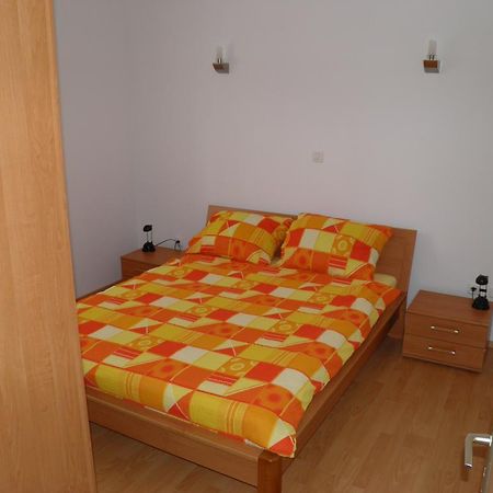 Apartmani Galeb Биоград на Мору Екстериор снимка