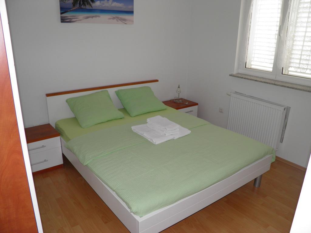 Apartmani Galeb Биоград на Мору Екстериор снимка