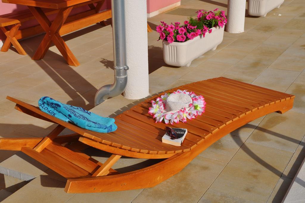 Apartmani Galeb Биоград на Мору Екстериор снимка