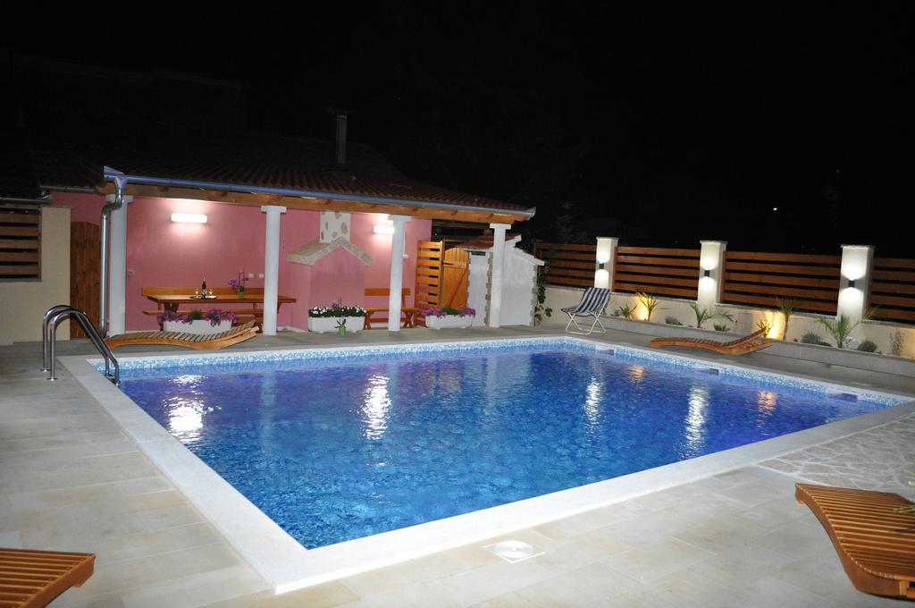 Apartmani Galeb Биоград на Мору Екстериор снимка
