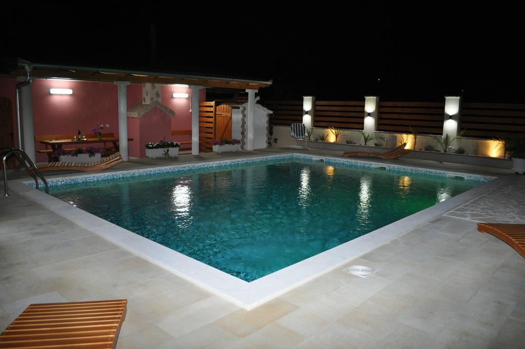 Apartmani Galeb Биоград на Мору Екстериор снимка
