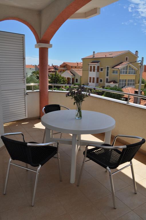 Apartmani Galeb Биоград на Мору Екстериор снимка