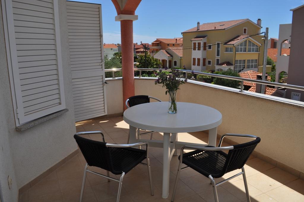 Apartmani Galeb Биоград на Мору Екстериор снимка