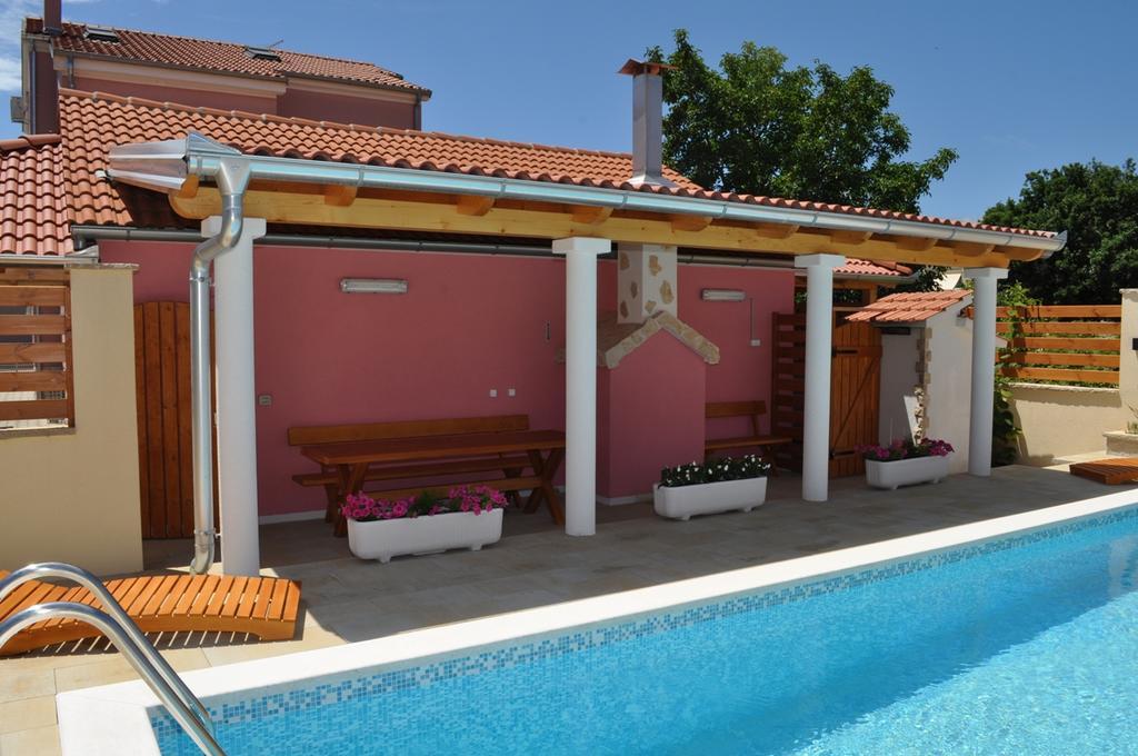 Apartmani Galeb Биоград на Мору Екстериор снимка