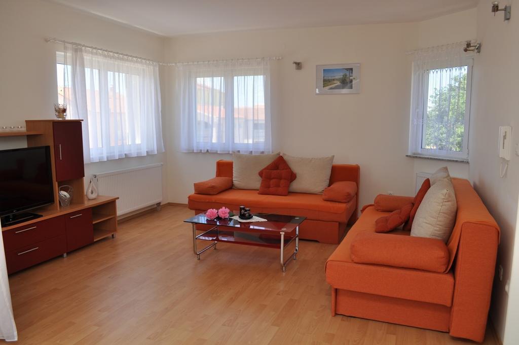 Apartmani Galeb Биоград на Мору Екстериор снимка